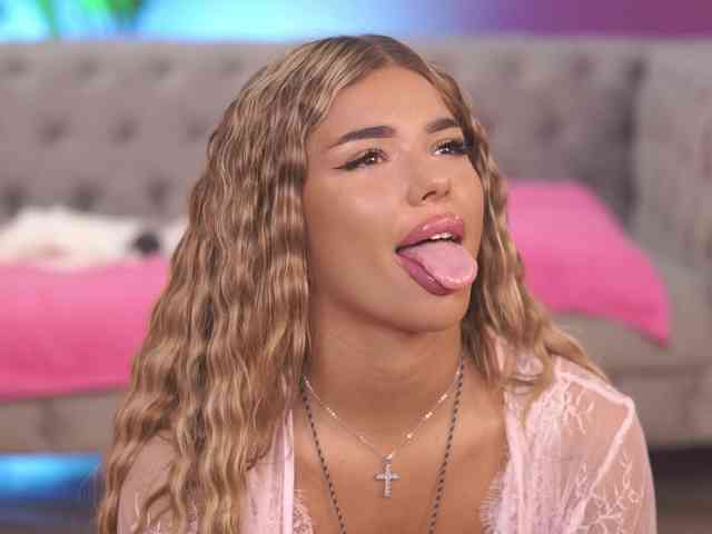 ChiaraConti's webcam live show
