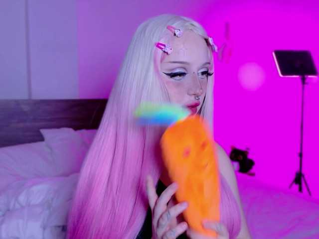 lolykari live cam on BongaCams