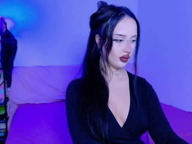 lolykari live cam on BongaCams