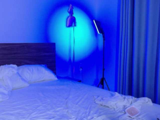 lolykari live cam on BongaCams