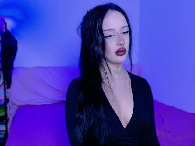 lolykari live cam on BongaCams