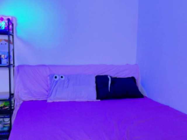lolykari live cam on BongaCams