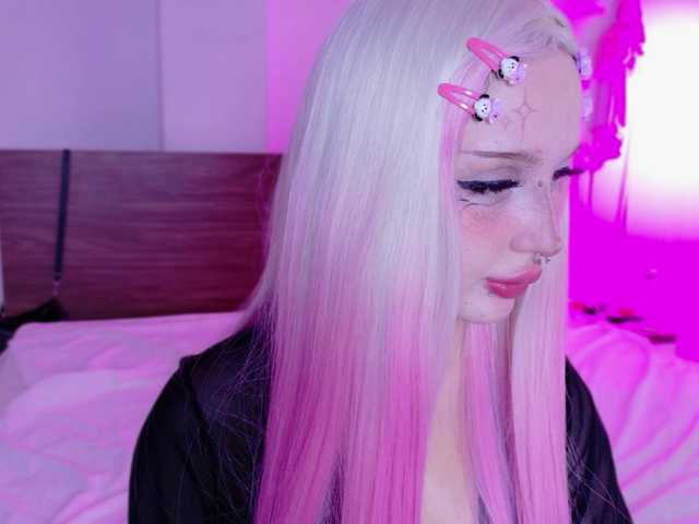 lolykari live cam on BongaCams