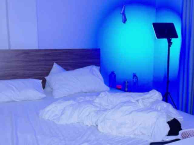lolykari webcam