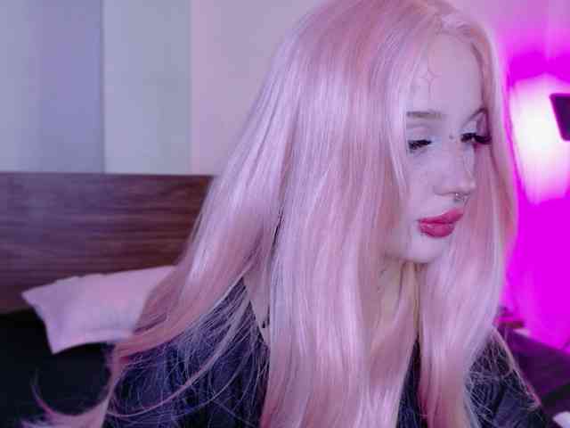 lolykari webcam