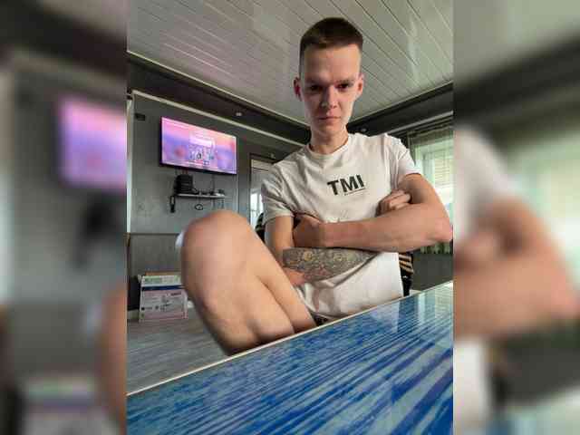 Edward70 Live Webcam on BongaCams