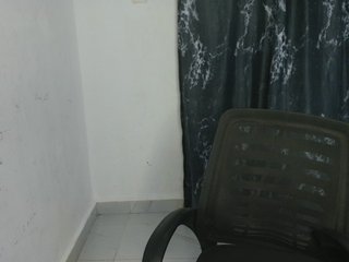 Creamy-blueberry's Live Webcam