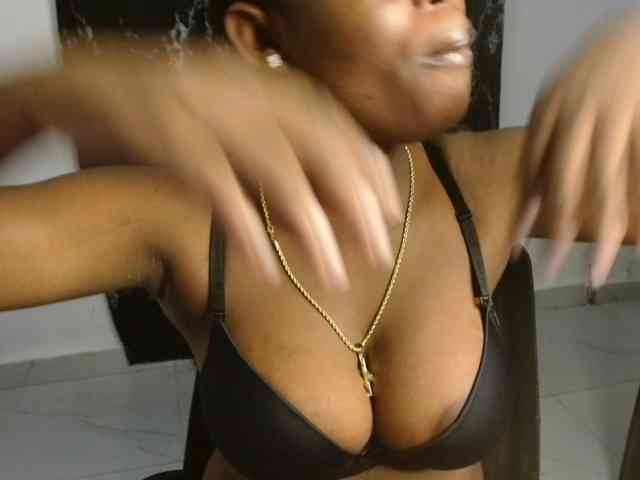 Nasty-fatpussyy