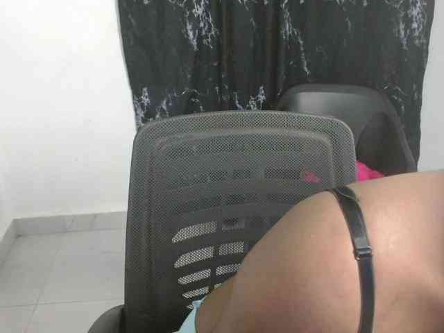 Nasty-fatpussyy webcam