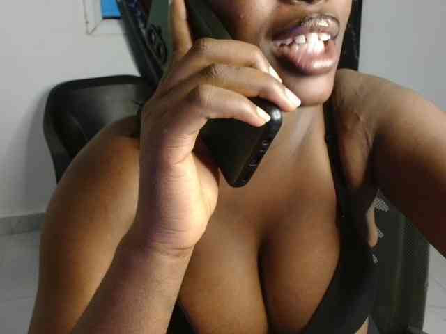 Creamy-blueberry webcam