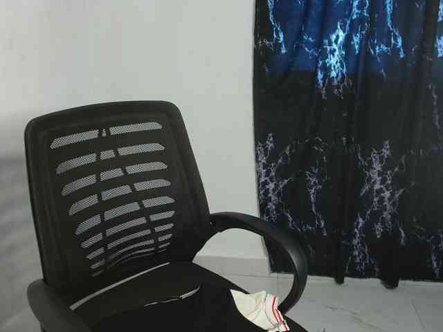 Nasty-fatpussyy webcam