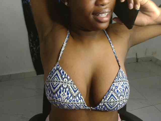 Creamy-blueberry webcam