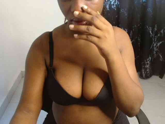 Nasty-fatpussyy webcam