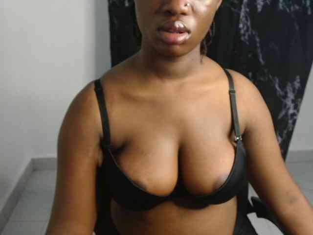 Nasty-fatpussyy webcam