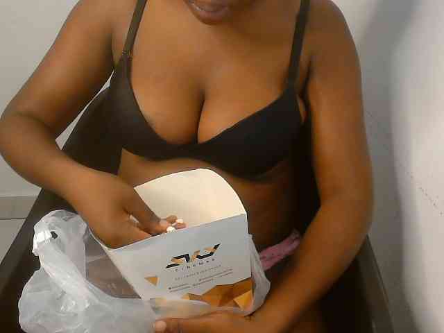 Nasty-fatpussyy webcam