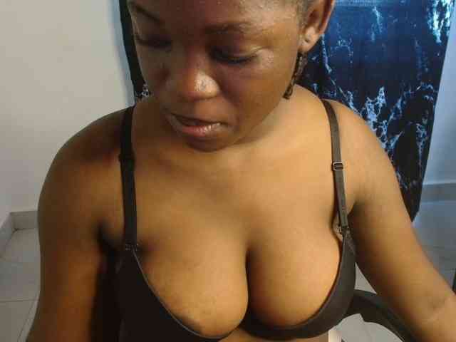 Nasty-fatpussyy