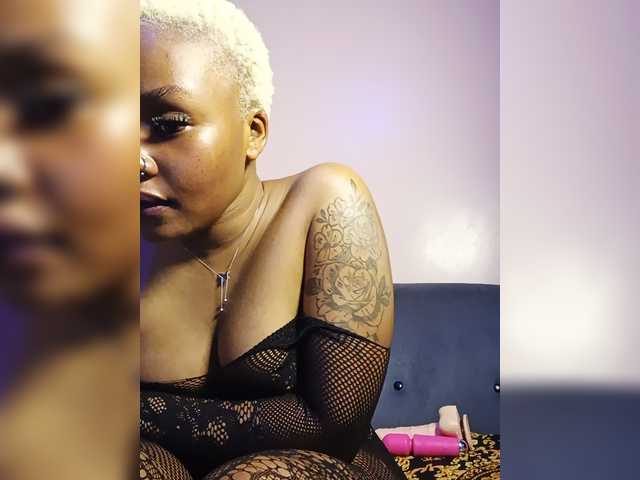 Hotness-vispicy live cam on BongaCams