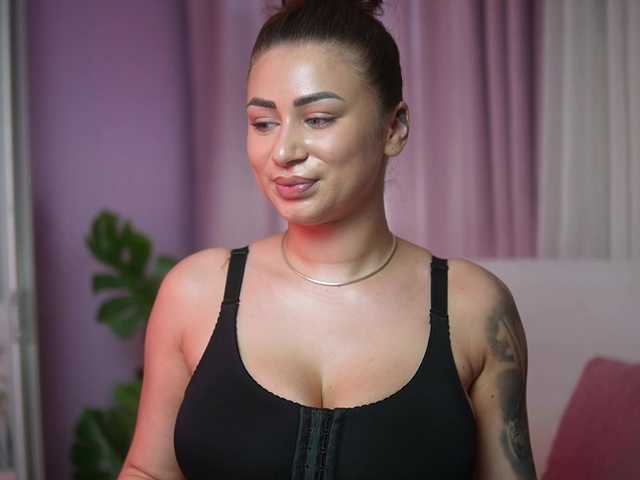 AmeliaBarbie's BongaCams show and profile