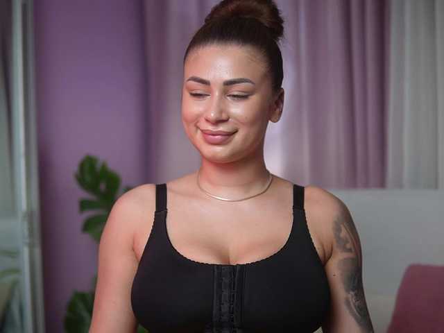 AmeliaBarbie's BongaCams show and profile