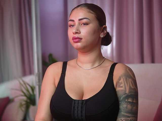 AmeliaBarbie live cam on BongaCams