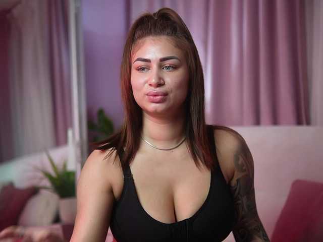 AmeliaBarbie live cam on BongaCams