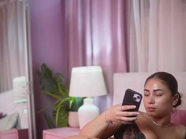 AmeliaBarbie live cam on BongaCams