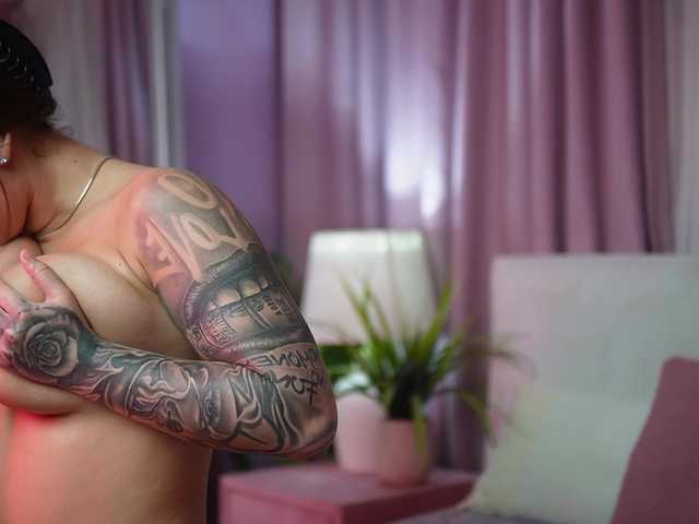 AmeliaBarbie live cam on BongaCams