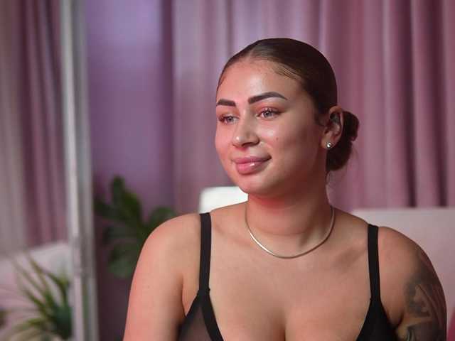 AmeliaBarbie live cam on BongaCams
