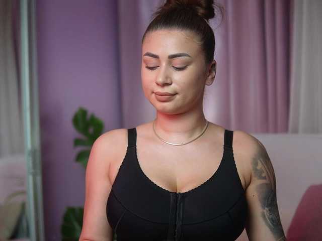 AmeliaBarbie's BongaCams show and profile