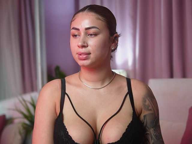 AmeliaBarbie live cam on BongaCams
