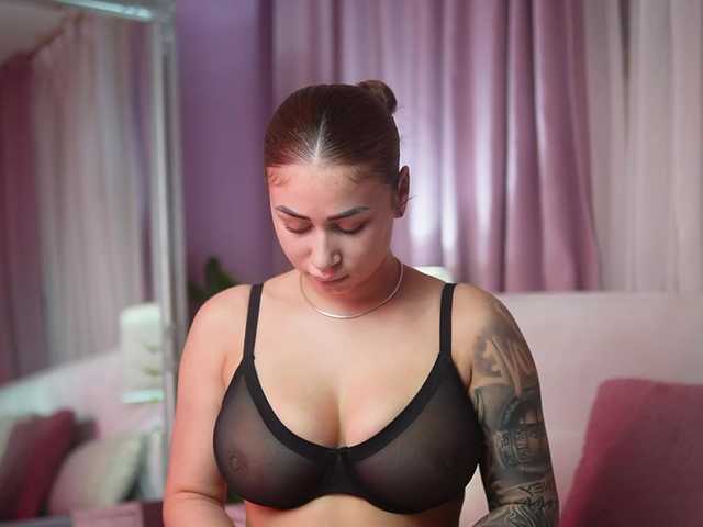 AmeliaBarbie live cam on BongaCams
