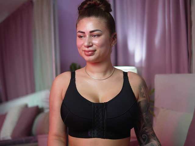 AmeliaBarbie live cam on BongaCams