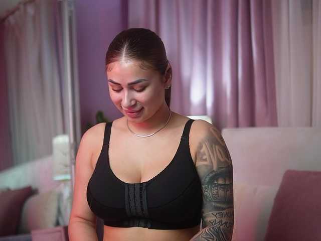 AmeliaBarbie live cam on BongaCams