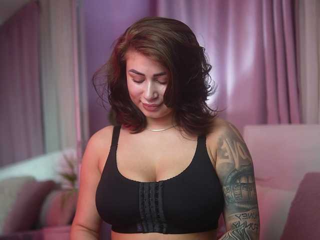 AmeliaBarbie live cam on BongaCams