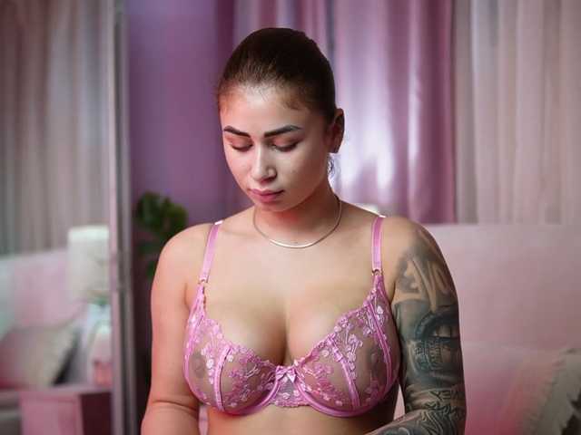 AmeliaBarbie live cam on BongaCams