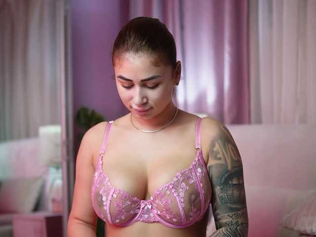 AmeliaBarbie live cam on BongaCams