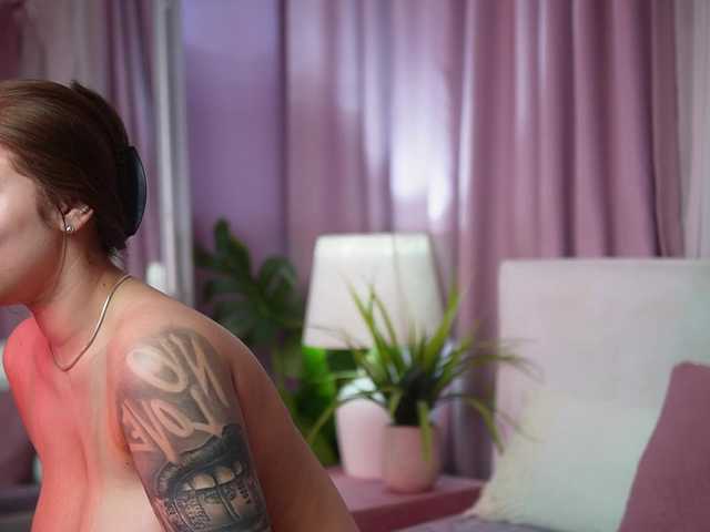 AmeliaBarbie live cam on BongaCams