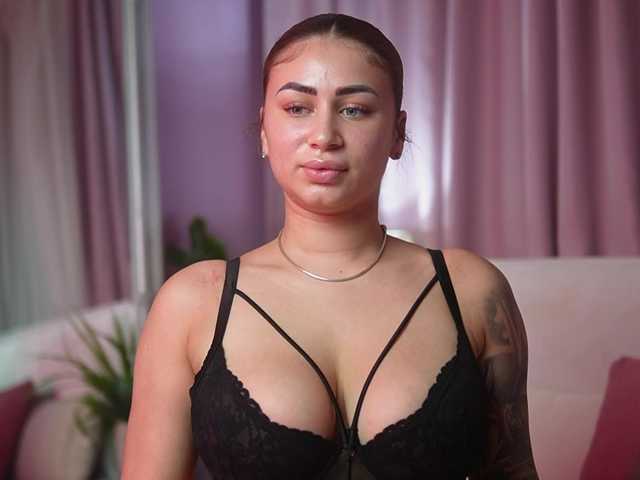 AmeliaBarbie live cam on BongaCams