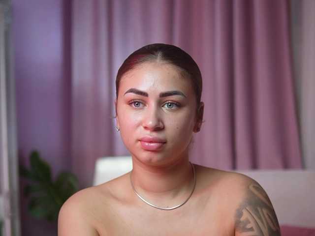 AmeliaBarbie live cam on BongaCams