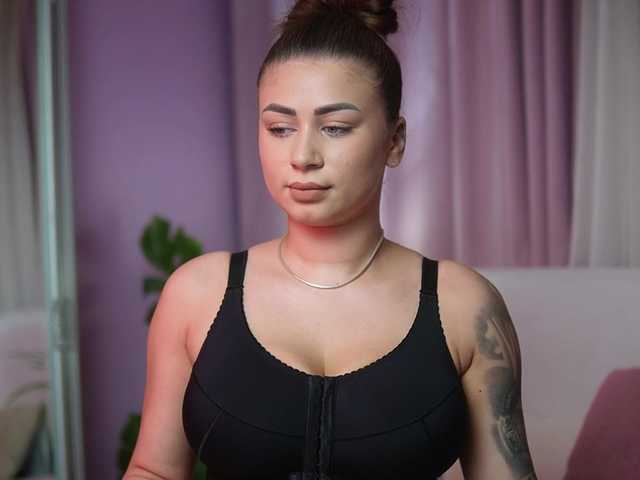 AmeliaBarbie's BongaCams show and profile