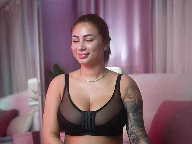 AmeliaBarbie live cam on BongaCams