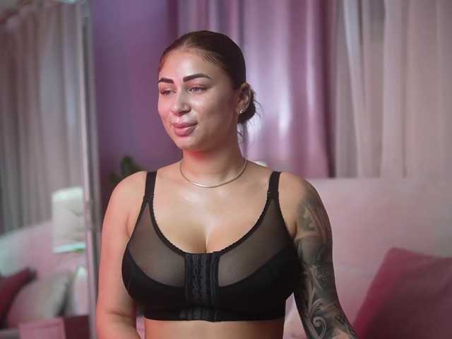 AmeliaBarbie live cam on BongaCams