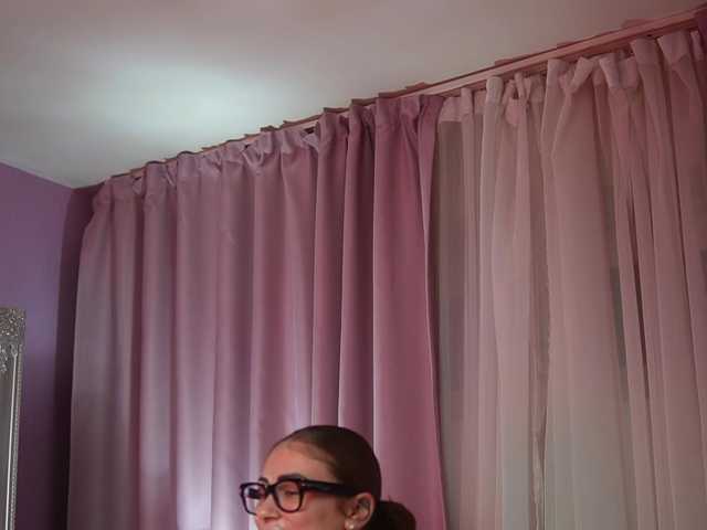 AmeliaBarbie live cam on BongaCams