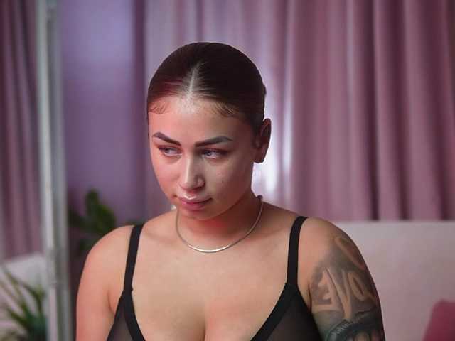 AmeliaBarbie live cam on BongaCams