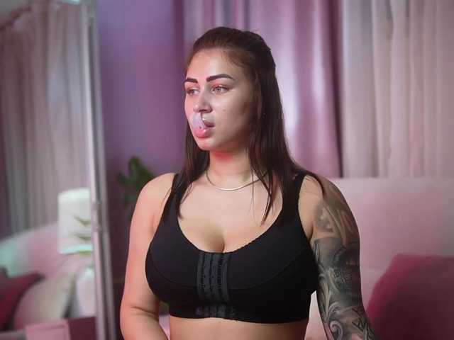 AmeliaBarbie live cam on BongaCams