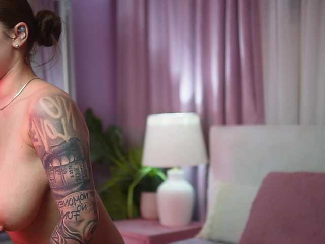 AmeliaBarbie live cam on BongaCams