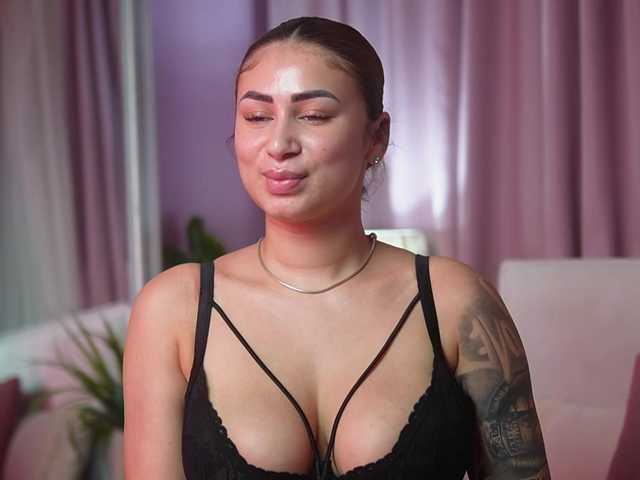 AmeliaBarbie live cam on BongaCams
