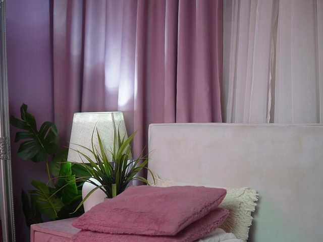 AmeliaBarbie live cam on BongaCams