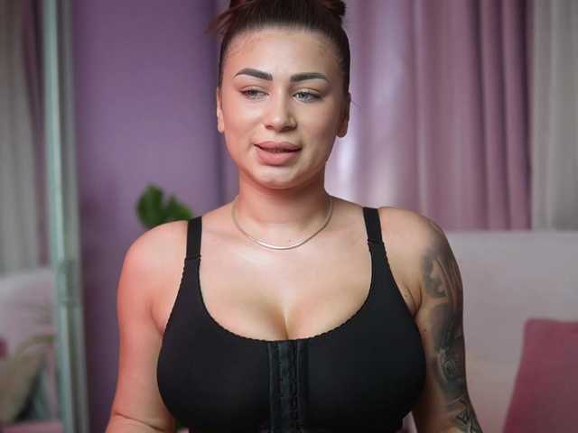 AmeliaBarbie's BongaCams show and profile