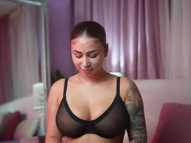 AmeliaBarbie live cam on BongaCams
